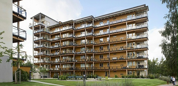 Växjö的 Limnologen公寓楼，建于2008年，是由木板搭建的八层高楼