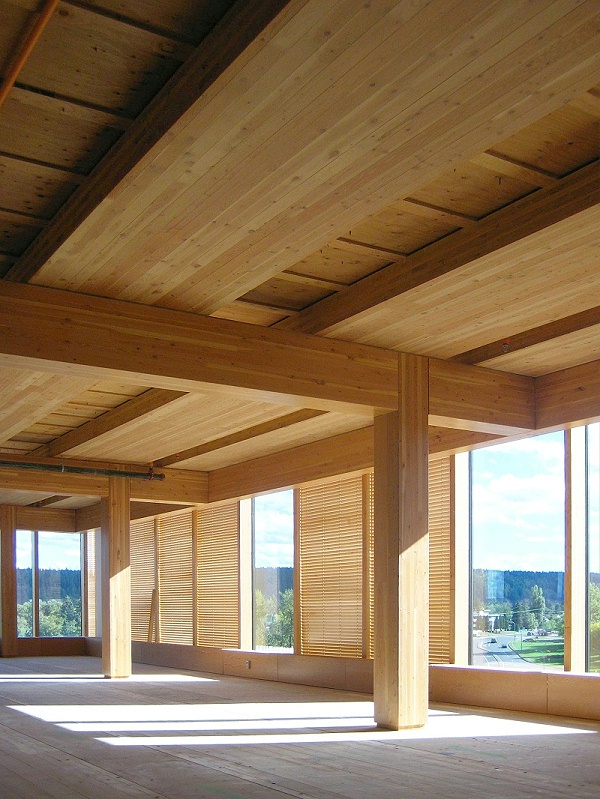MGA木材创新与设计中心| 迈克尔·格林建筑公司采用了一种简单、“干燥”的结构，由系统集成的 CLT 地板、胶合木柱和梁以及大量木墙组成