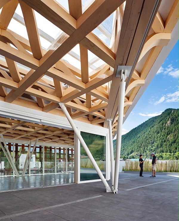 坂茂建筑师事务所设计的阿斯彭艺术胶合木博物馆